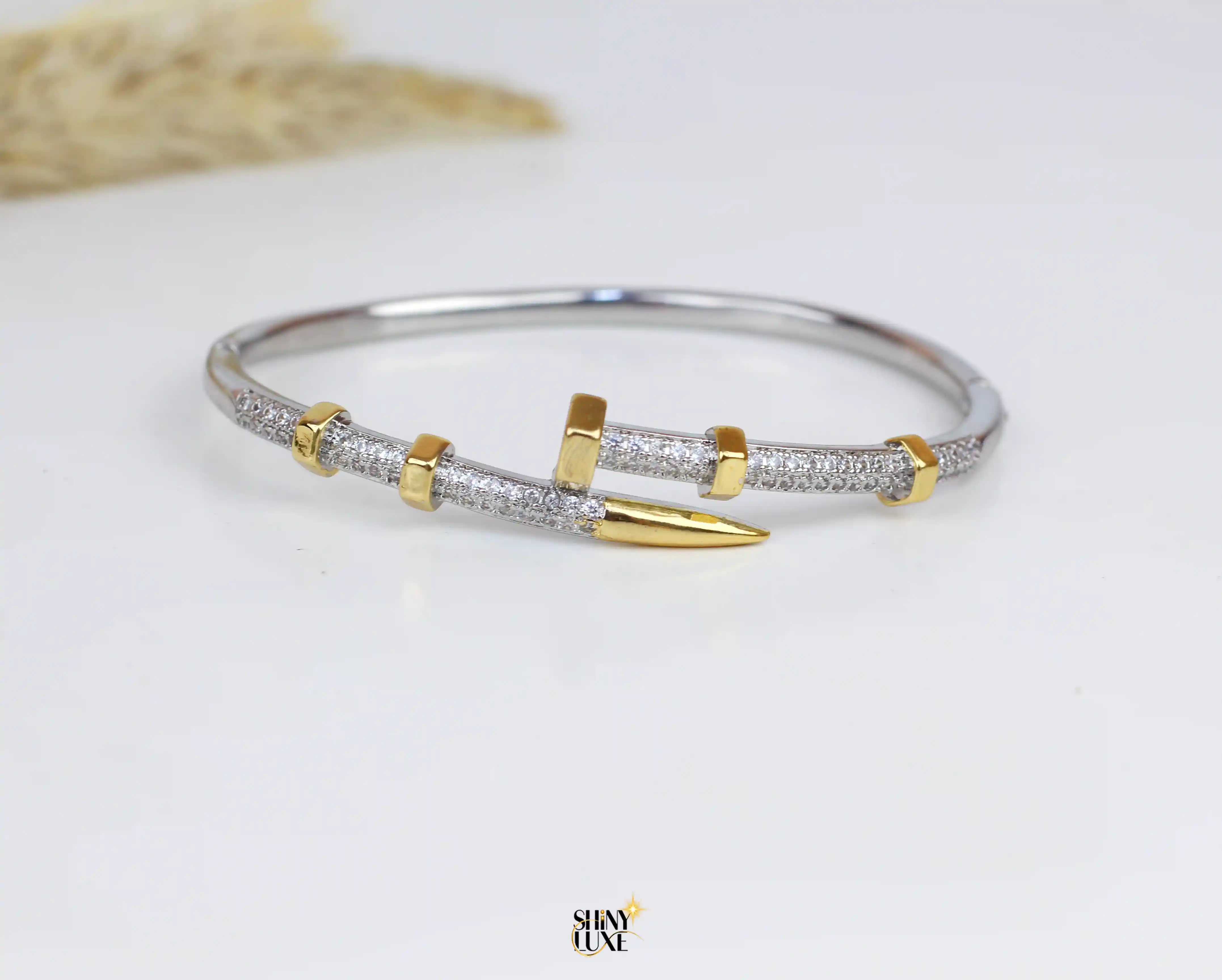 اسورة بلاتين